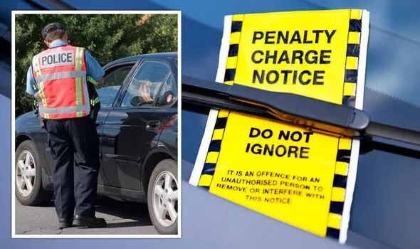 A parking fine being issued by police 1635708